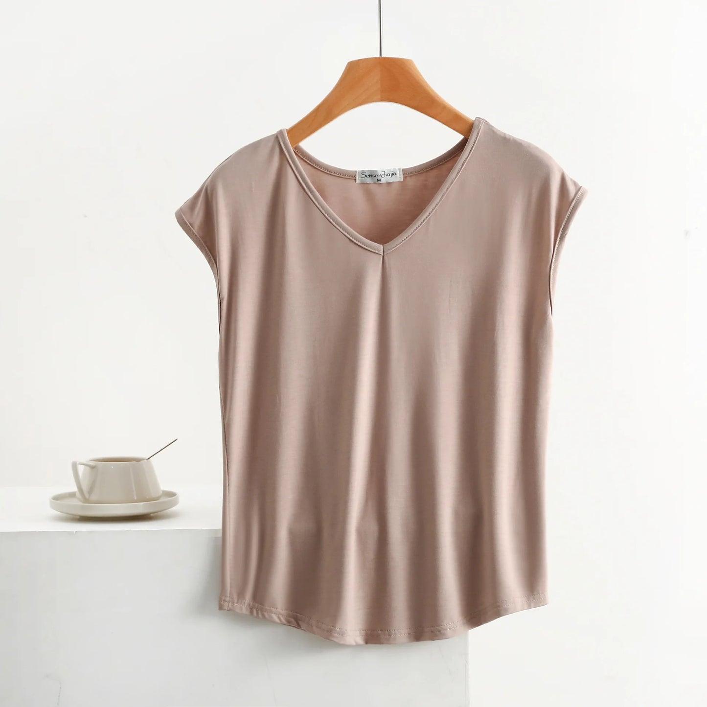Elan Vee Sleeveless Top