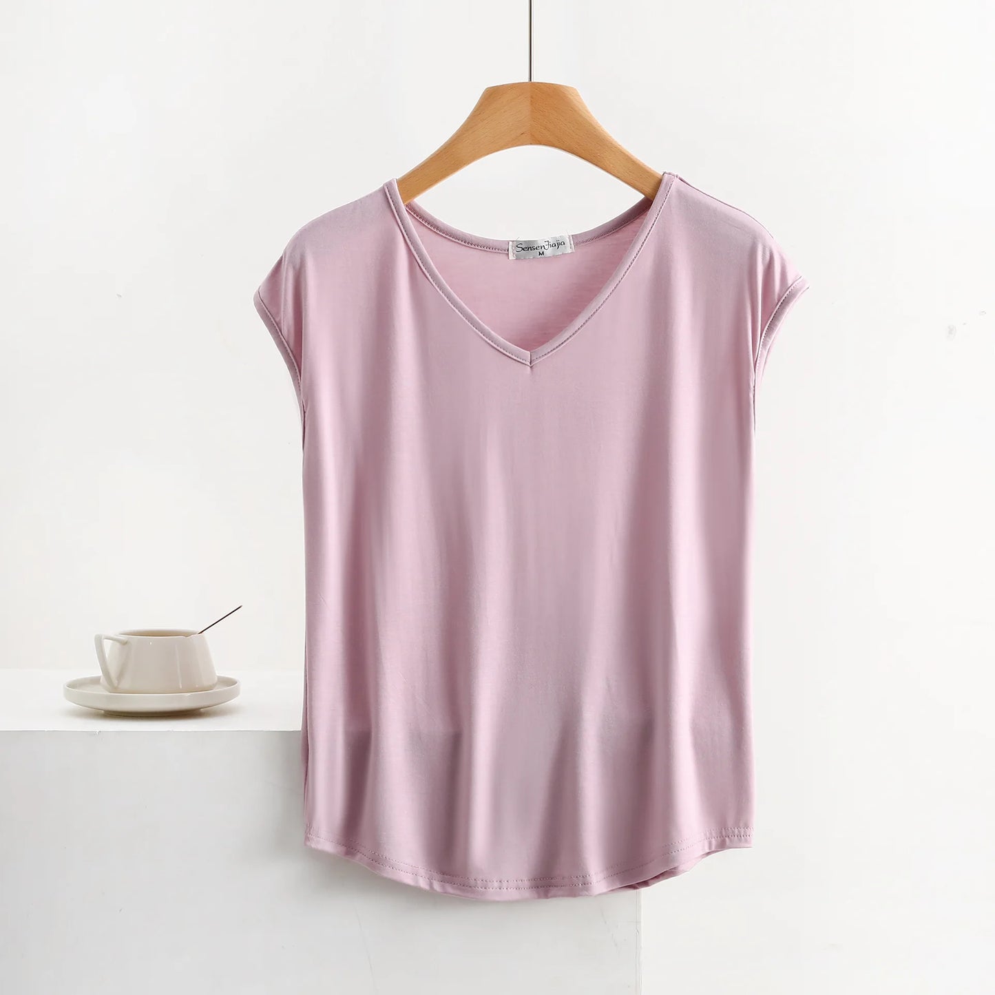 Elan Vee Sleeveless Top